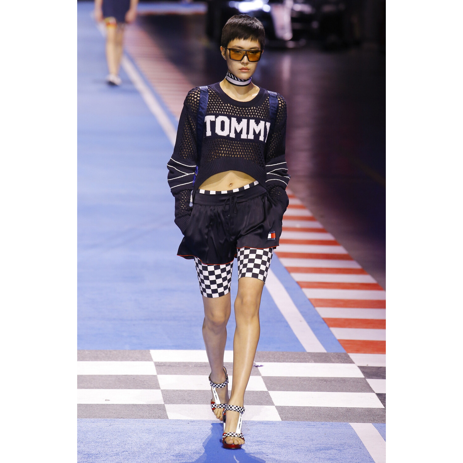 Фото Tommy Hilfiger Spring 2018 Ready-to-Wear , Томми Хилфигер весна лето 2018 , Fashion show , неделя моды в Милане , MFW , Mainstyles